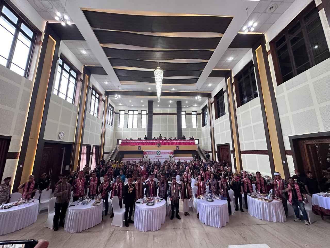 Wakili Gubernur Kalimantan Tengah, Kaban Kesbangpol Hadiri HUT Gerdayak Ke-14 dan Rapimnas Gerdayak Indonesia Tahun 2024