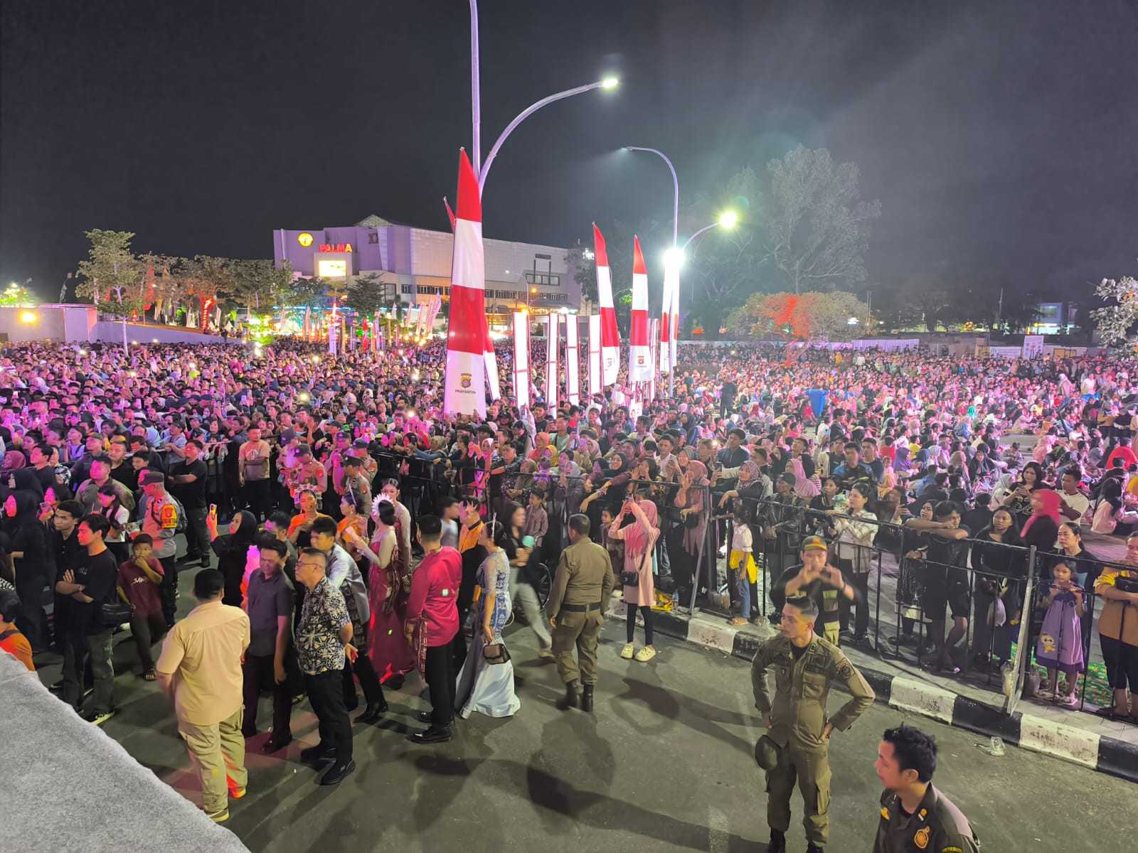 Satpol PP Kalteng Berjaga, Huma Betang Night Aman, Masyarakat Bahagia
