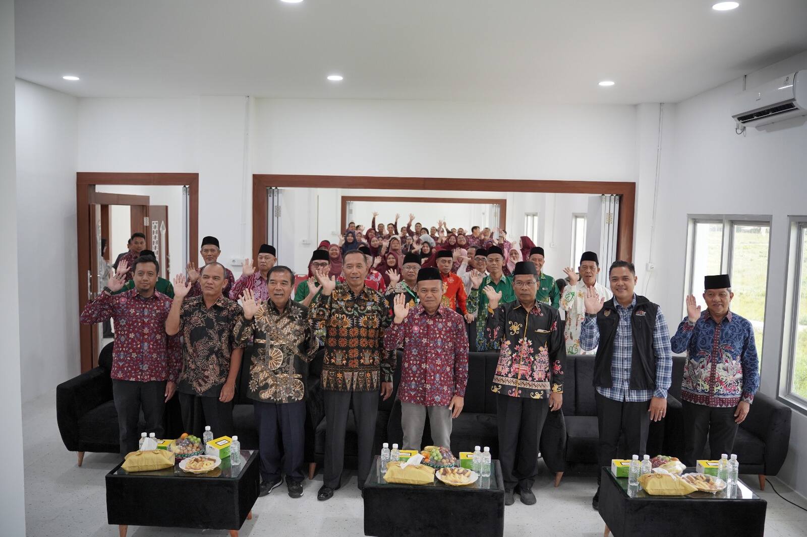‎32 Perguruan Tinggi di Kalteng Dukung Program 10.000 Kuliah Gratis Gubernur H. Agustiar Sabran