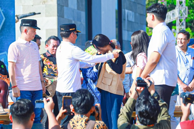 Gubernur Kalteng Berikan Pembekalan kepada 2.325 Mahasiswa UPR untuk KKN Periode I Tahun 2025