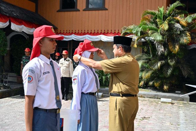 Pj Bupati Budi Santosa Resmi Buka Pemusatan Latihan Calon Anggota Paskibraka Kobar