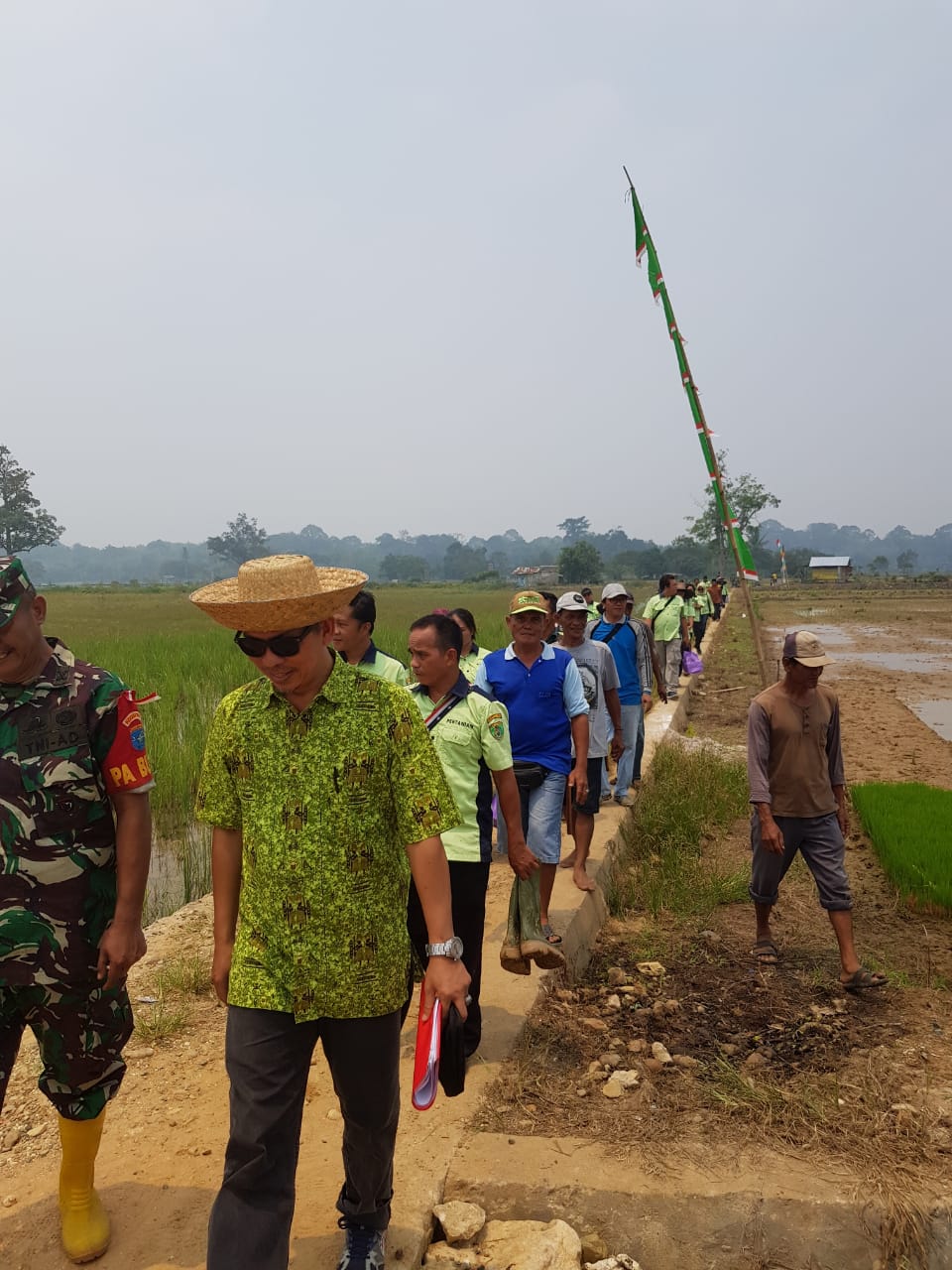 Gerakan Tanam Padi Desa Netampin-Dusun Tengah Dihadiri Irjen Kementerian Pertanian  