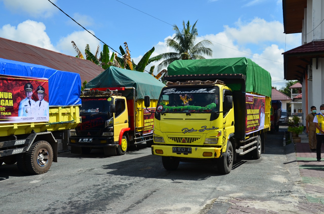Gubernur Lepas Rombongan Bantuan Banjir di Provinsi Kalimantan Tengah