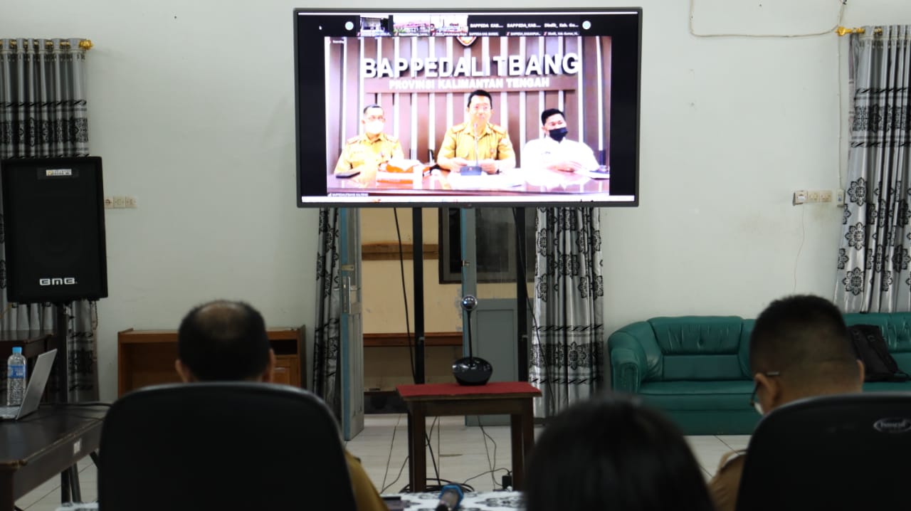 TPPS Kab. Gumas Ikuti Pertemuan dengan Seluruh Koordinator Bidang/Anggota TPPS Kabupaten/Kota se-Kalteng secara Virtual
