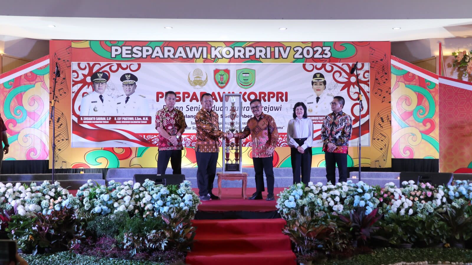 Sahli Gubernur Herson B. Aden Tutup PESPARAWI IV KORPRI Tingkat Provinsi Kalteng Tahun 2023