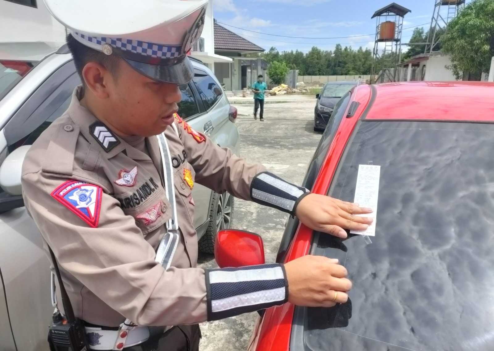 Samsat Kasongan Lakukan Sosialisasi dan Edukasi pada Masyarakat Melalui Inovasi SUPEL