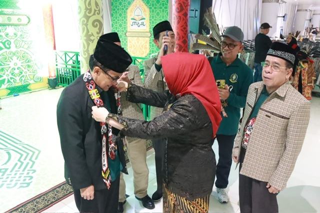 Tiba di Balikpapan, Kafilah MTQN Kalteng Disambut Kepala DKP3A Provinsi Kaltim 