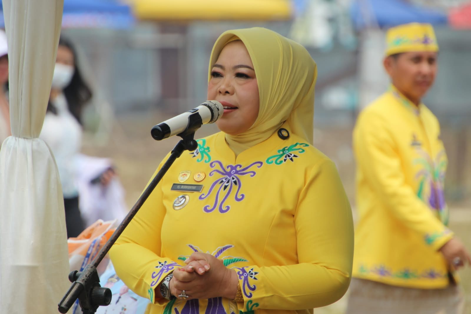 7.500 Paket Bantuan Pangan Disalurkan Gubernur Agustiar Sabran untuk Warga Kotawaringin Barat