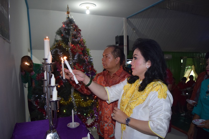 Bupati Hadiri Safari Natal di Dua Kecamatan