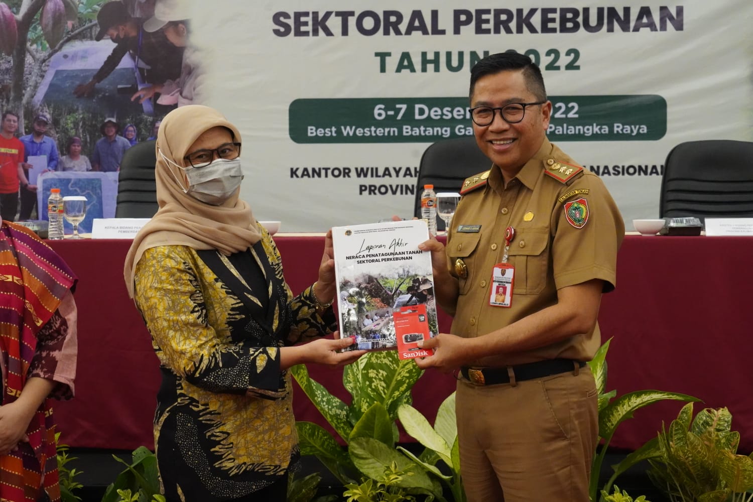 Asisten Ekbang Leonard S. Ampung : Penatagunaan Tanah Sektoral Perkebunan Diharapkan Dapat Menyejahterakan Masyarakat Kalteng