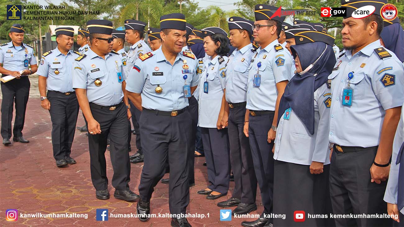 Tegakkan Disiplin, Kanwil Kalteng Lakukan Pemeriksaan Atribut di Apel Pagi