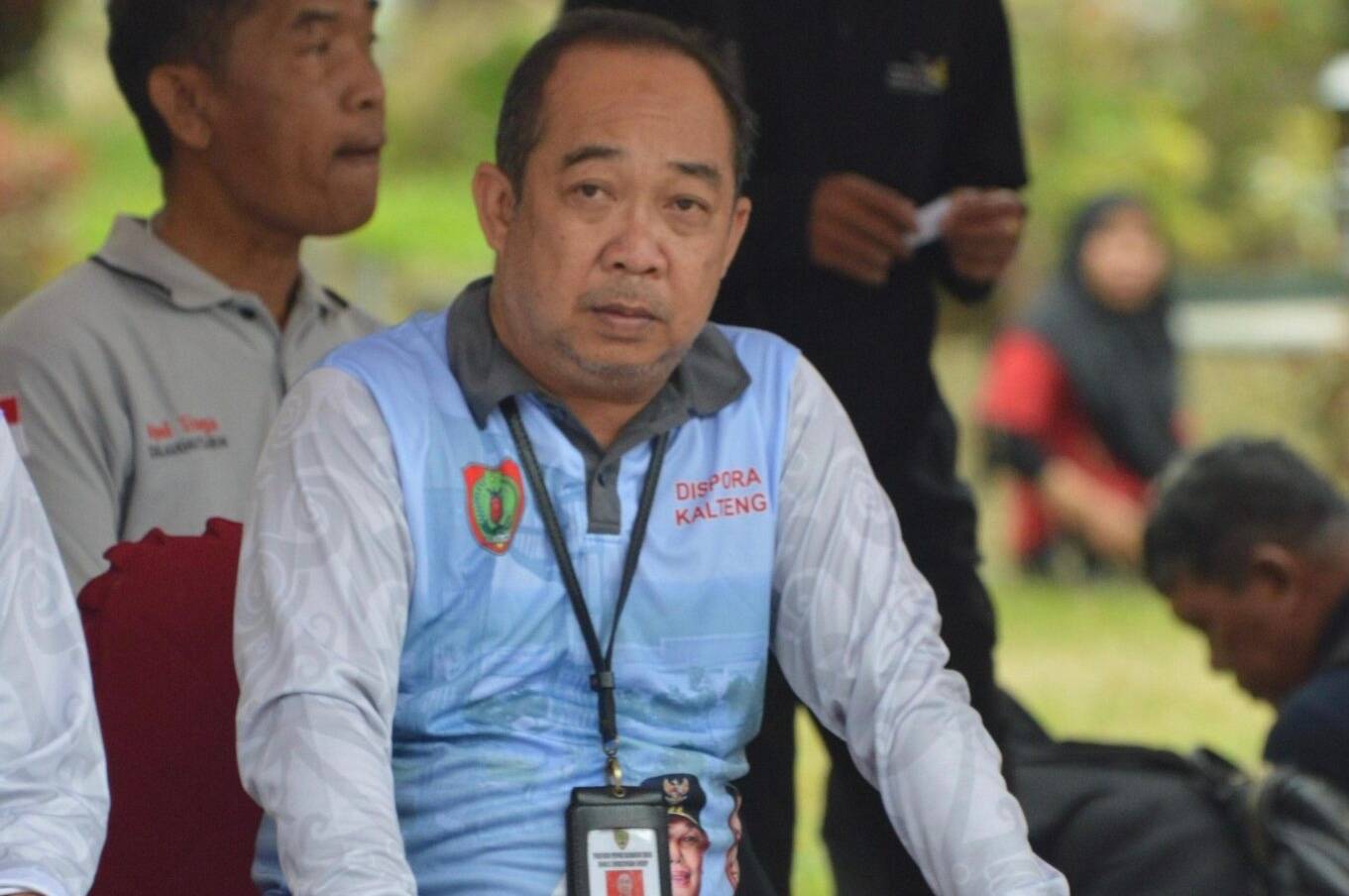 Kepala Dinas Lingkungan Hidup Prov. Kalteng Joni Harta, Antusias Ikuti Senam Pagi Bersama Untuk Jaga Kebugaran