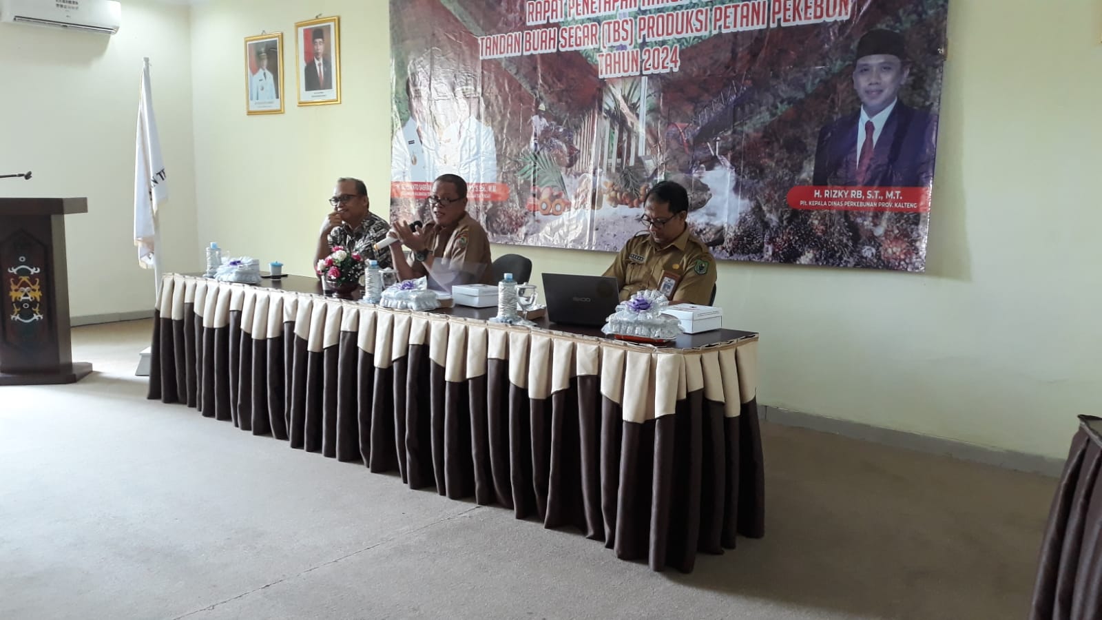 Disbun Gelar Rapat Penetapan Harga TBS Periode II Bulan Februari 2024