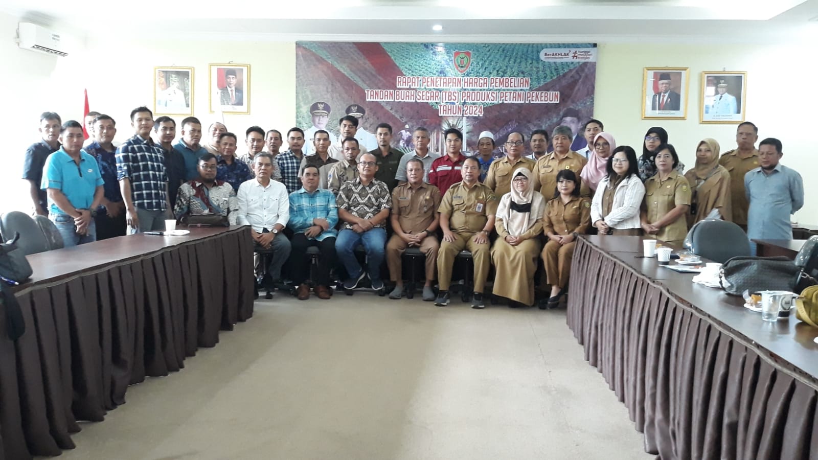 Disbun Gelar Rapat Penetapan Harga TBS Periode II Bulan Februari 2024