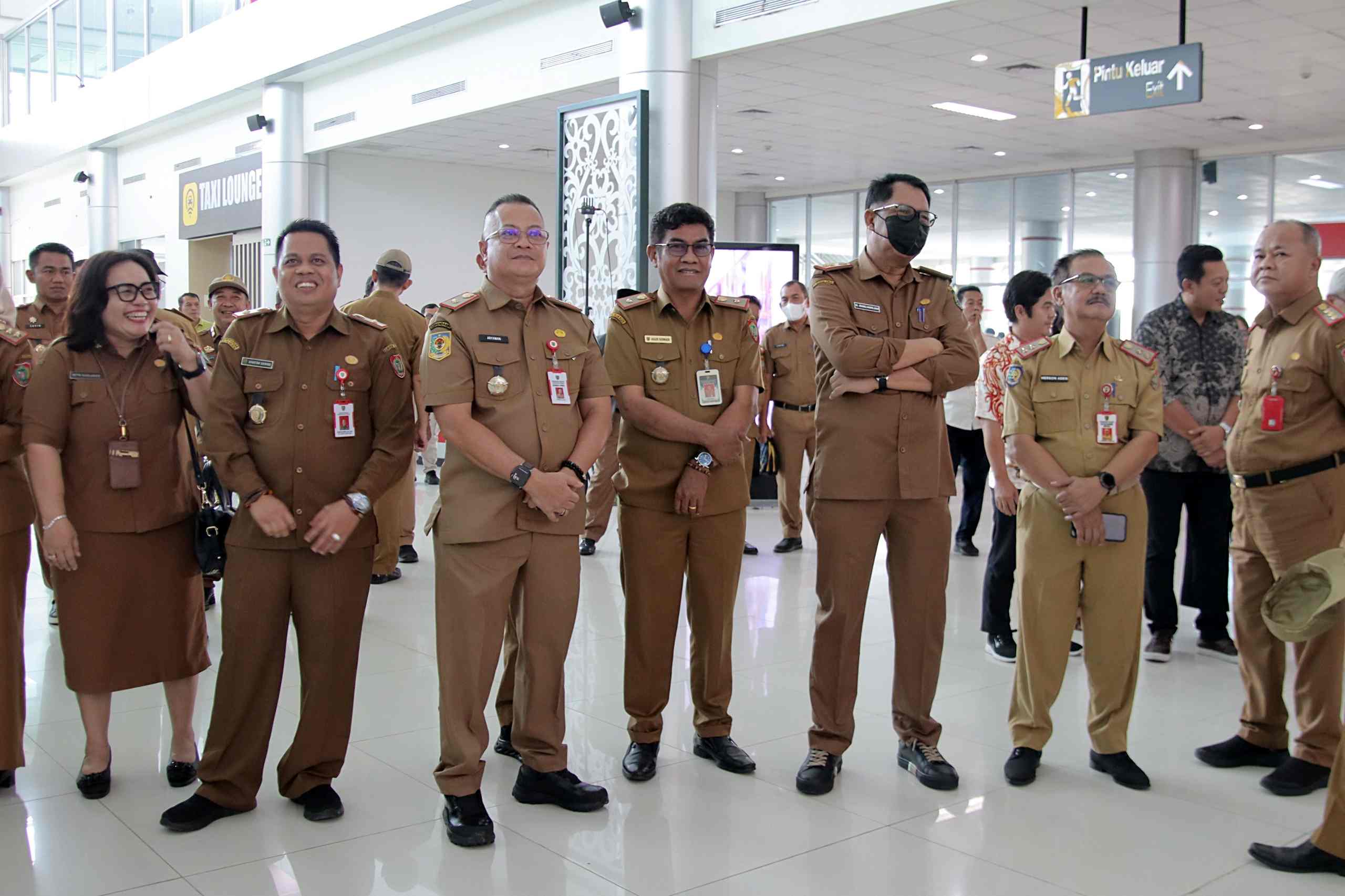 Kadis PMD Prov. Kalteng Sambut Kedatangan Gubernur dan Wakil Gubernur Kalteng di Bumi Tambun Bungai