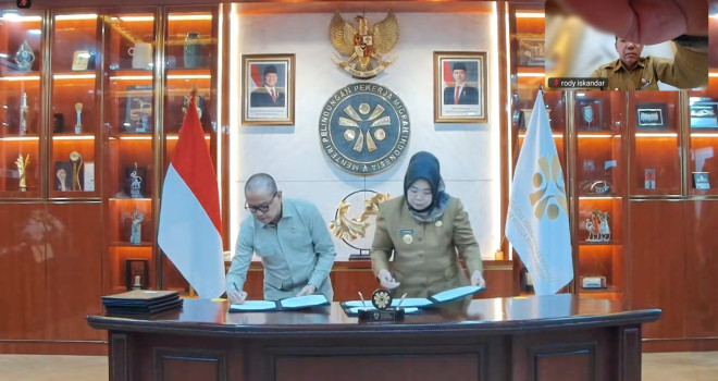 Perkuat Pelindungan PMI, Bupati Kobar Teken MoU Strategis dengan Menteri KP2MI