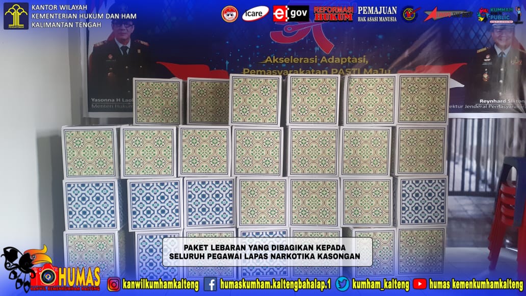 Kalapas Narkotika Kasongan Bagikan Parcel Kepada Seluruh Pegawai