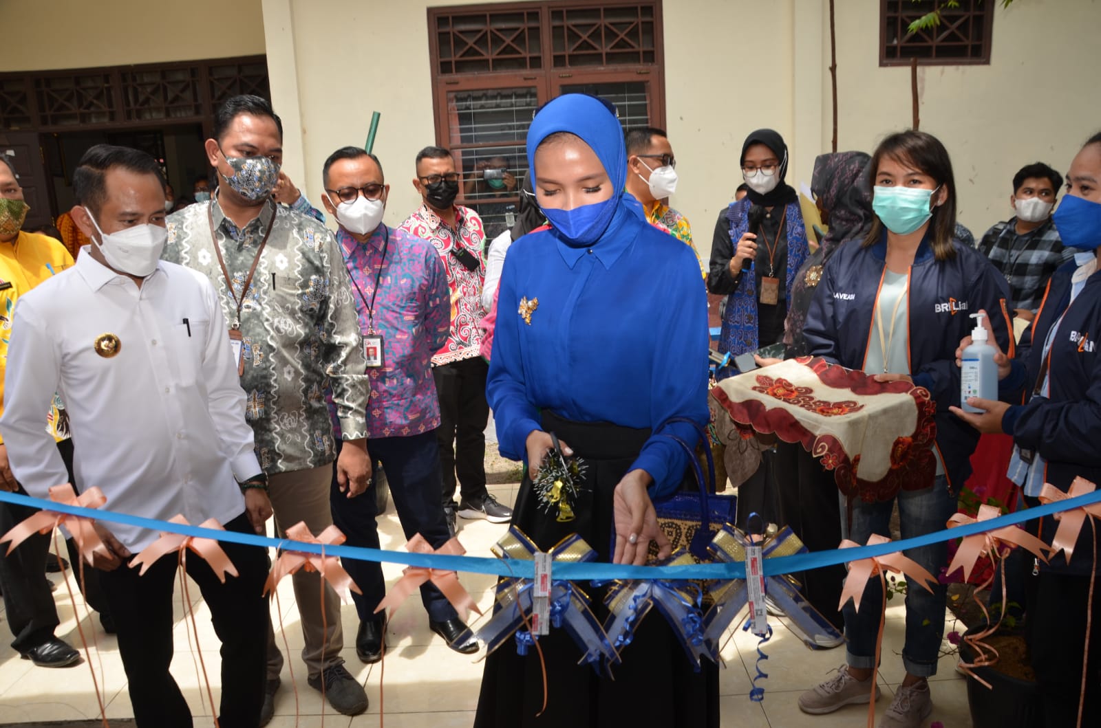 Ketua TP-PKK Kalteng Resmikan Pojok BRI di Kelurahan Kereng Bangkirai, Palangka Raya