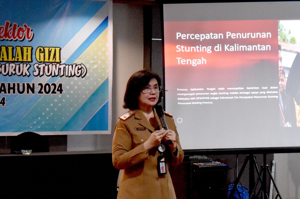 Kadis P3APPKB Sampaikan Materi pada Pertemuan Evaluasi Lintas Sektor Masalah Kesehatan Gizi Ibu dan Anak