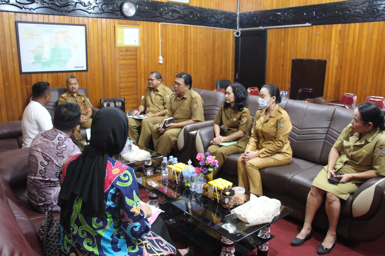 Kepala Disnakertrans Prov. Kalteng Terima Kunjungan Komisi I DPRD Kab. Lamandau