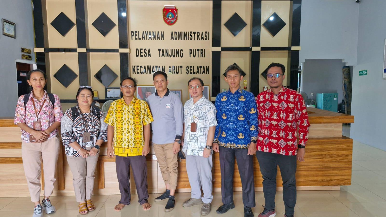 Fasilitasi Perizinan Usaha Bagi Nelayan Kecil, Dislutkan Kalteng Buka Gerai Layanan Perizinan Usaha Di Sentra Nelayan