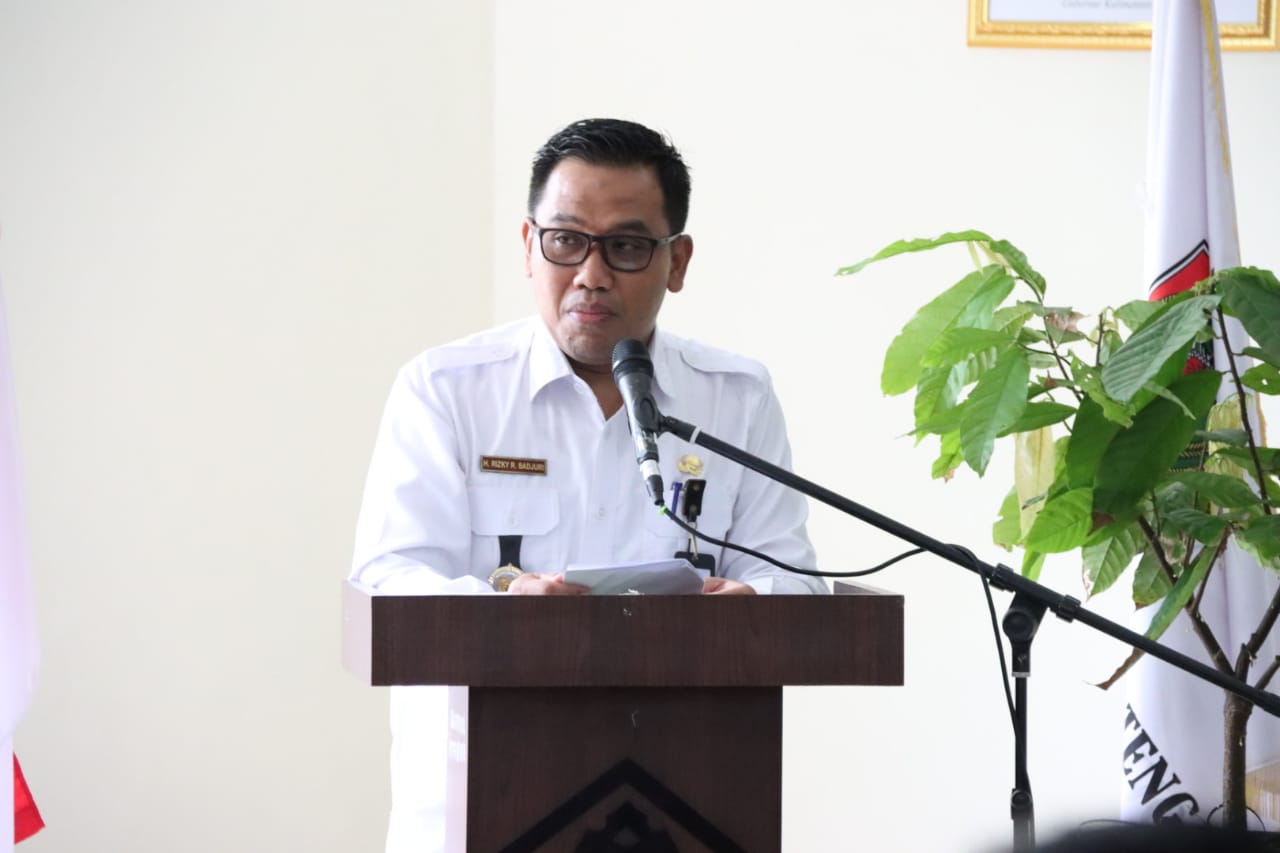 Asisten Ekbang Leonard S. Ampung Buka Workshop dan Pelatihan Budidaya Kakao 