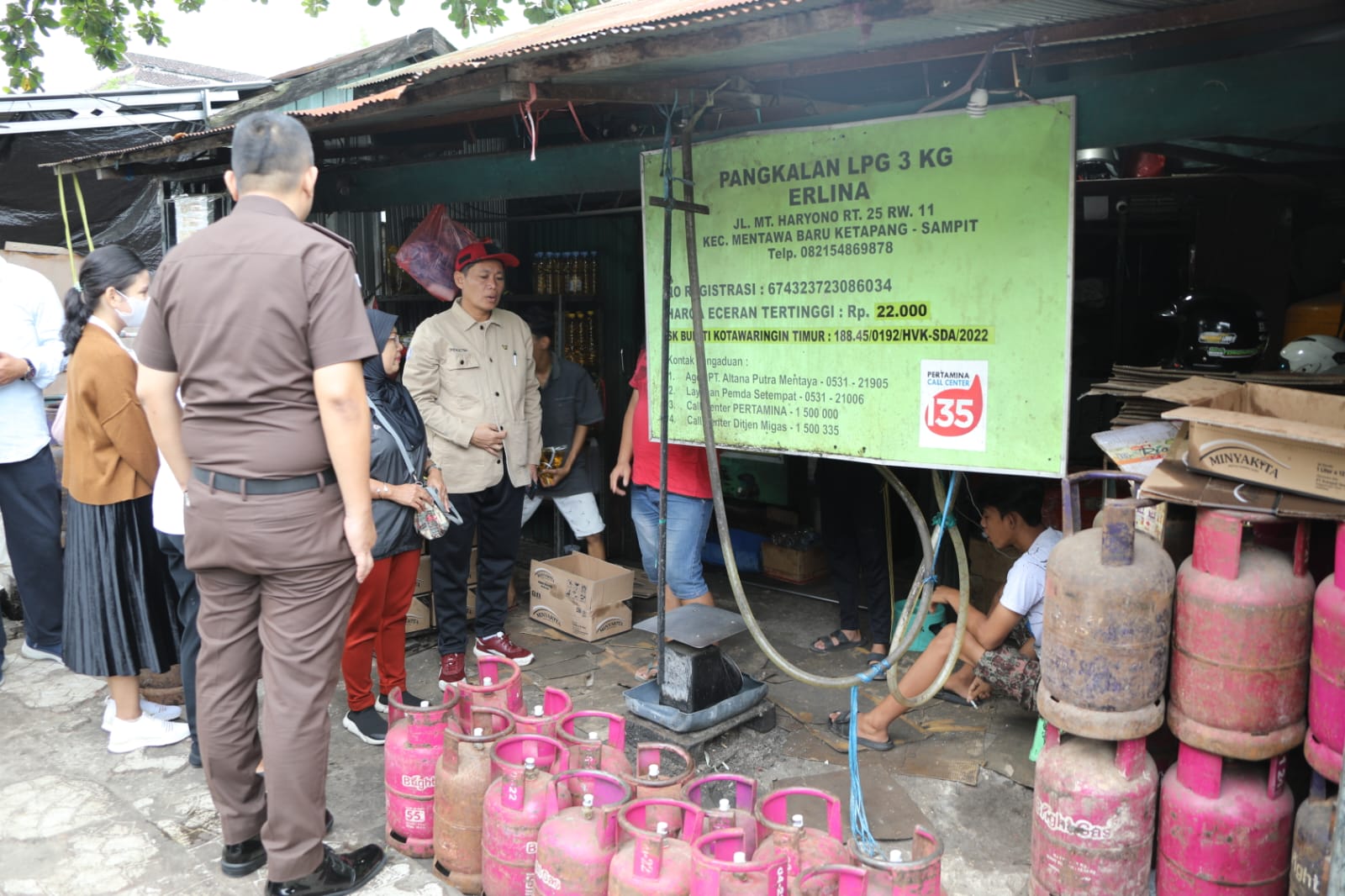 Jelang Hari Raya Iduladha 1444 H, Tim Satgas Pangan dan TPID Prov. Kalteng Pantau Harga Bahan Pokok di Sejumlah Pasar Kota Sampit