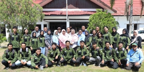 Dinas TPHP Prov Kalteng Terima Kunjungan Lapangan Mahasiswa Universitas Muhamadiyah Palangka Raya untuk Pembelajaran Pemuliaan Tanaman