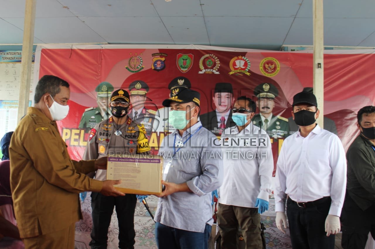Gubernur Kalteng Tinjau Pelaksanaan Rapid Test Massal di Desa Bentuk Jaya A5 Kab. Kapuas