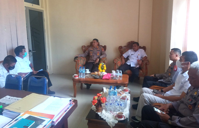 Perkuat Sinergi Penanggulangan Bencana, Kapolres Kobar Lakukan Kunjungan ke BPBD