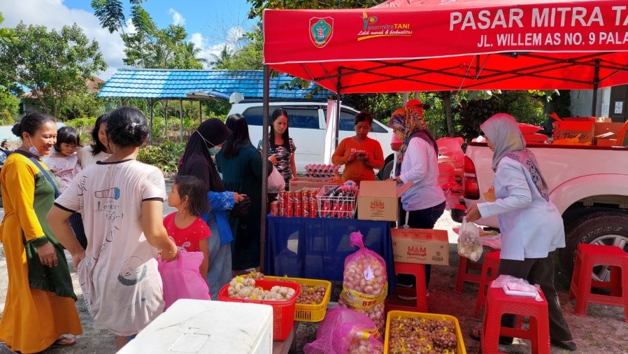 Jelang Iduladha, Warga Tangkiling Antusias Belanja di Gelar Pangan Murah 