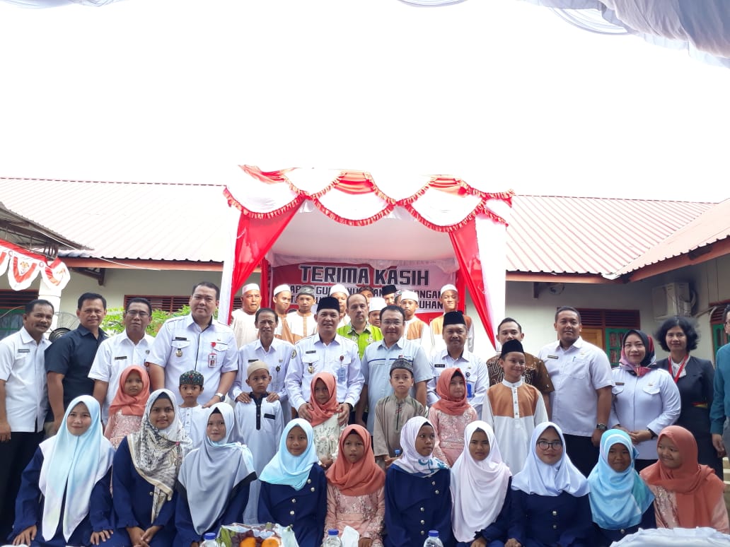 Sekda Kalteng Hadiri Anjangsana Dalam Rangka Peringatan HUT Ke-74 Kemerdekaan RI Tingkat Provinsi Kalimantan Tengah Tahun 2019 di Panti Asuhan AL â€“ MIM Palangka Raya