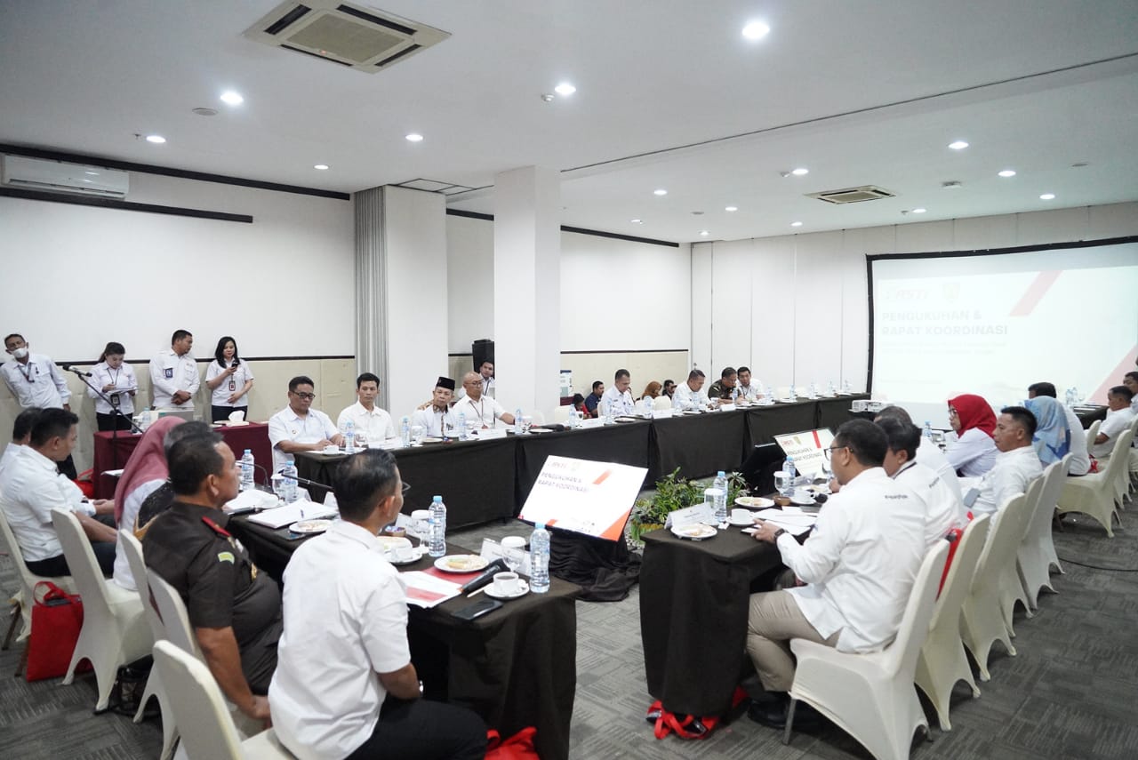 Dengan Pengukuhan Satgas PASTI Daerah Prov. Kalteng, Diharapkan Perkuat Upaya Berantas Aktivitas Keuangan Ilegal