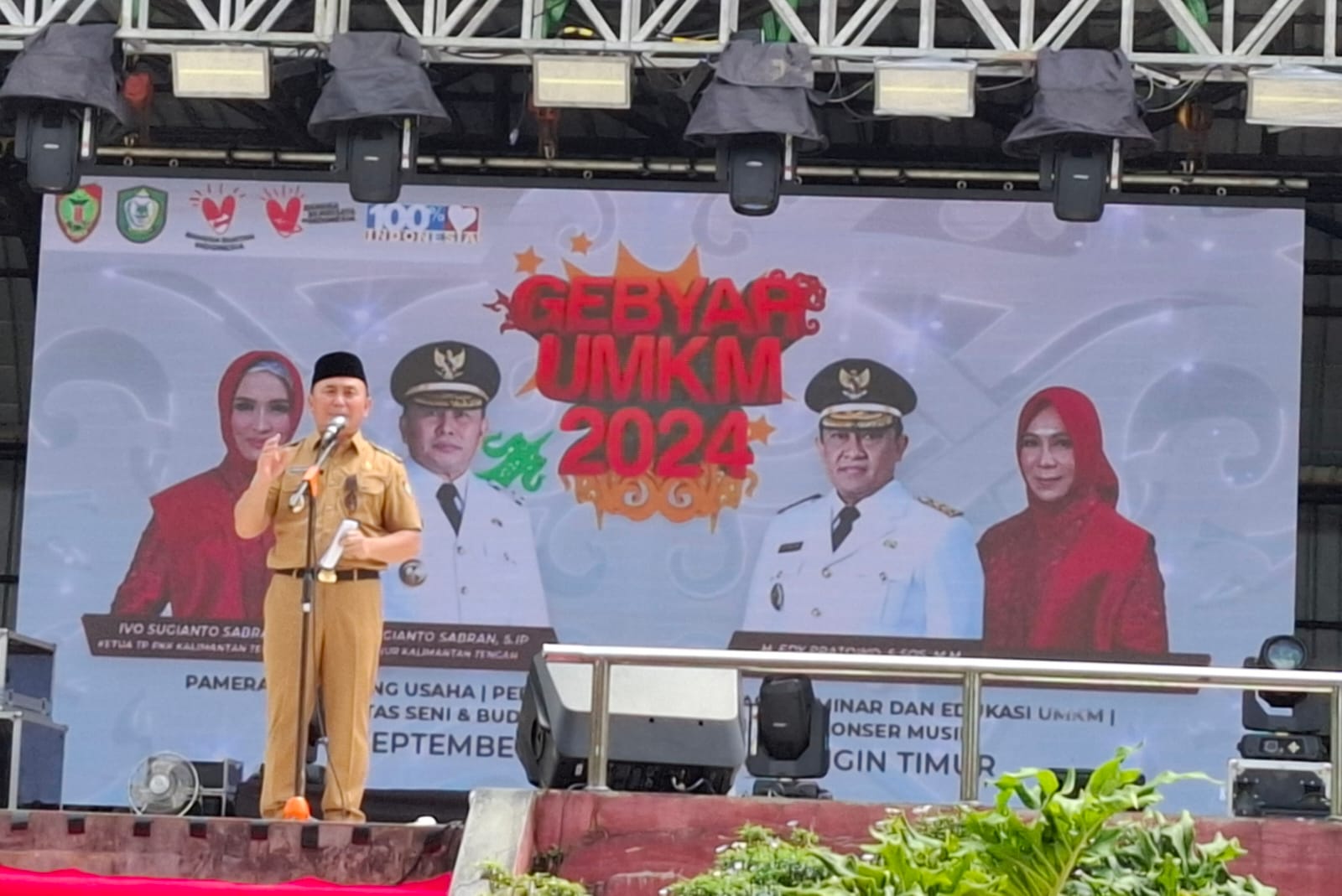 Dinas Hanpang Prov. Kalteng Gelar Gerakan Pangan Murah di Taman Kota Sampit