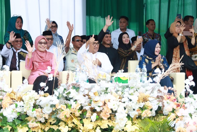 Ikuti Pawai Ta-Aruf, Kafilah MTQN XXX Kalteng Usung Tema Merawat Iklim Harmoni dengan Toleransi di Bumi Nusantara