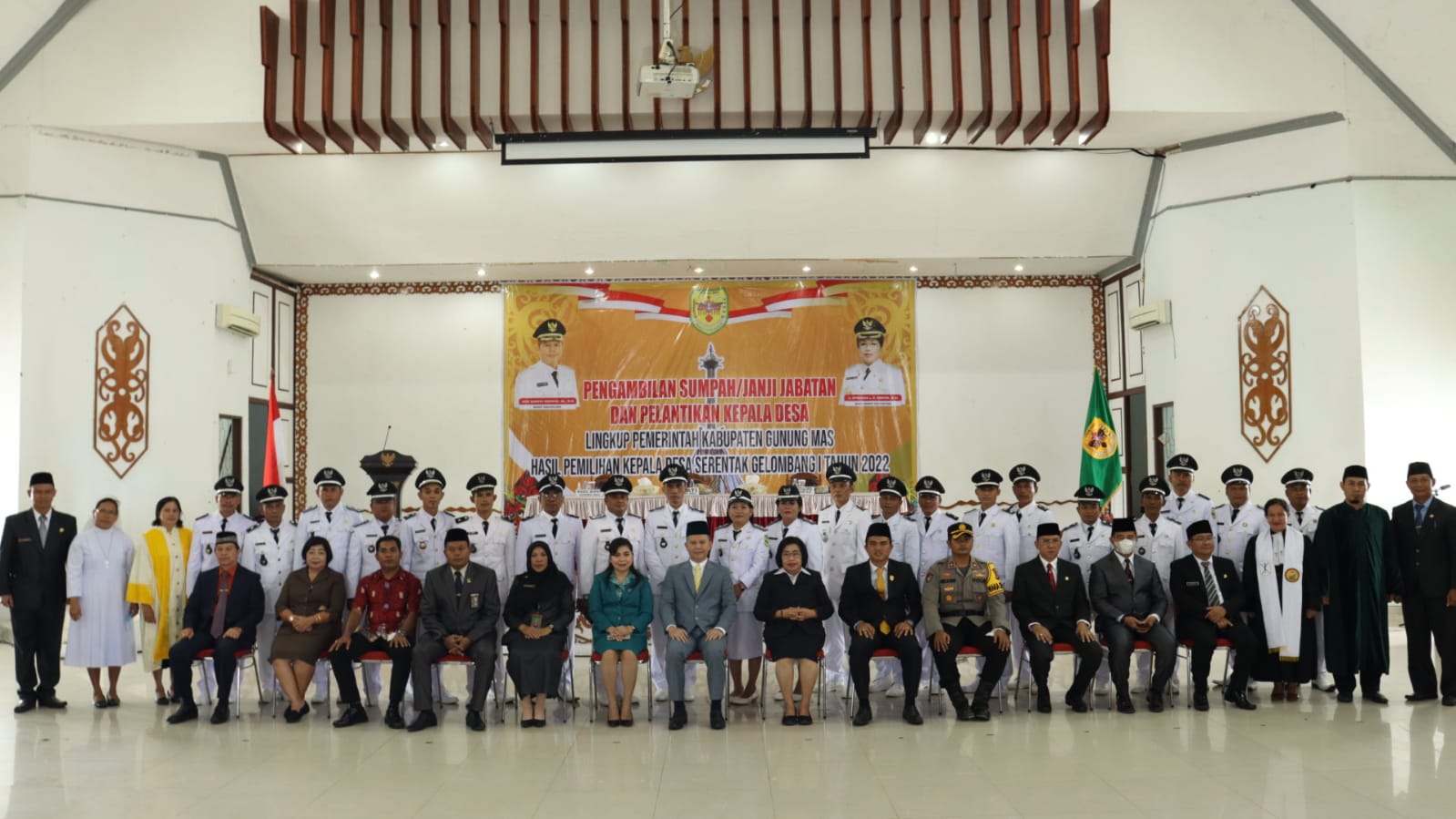 Bupati Gunung Mas Lantik 41 Kepala Desa