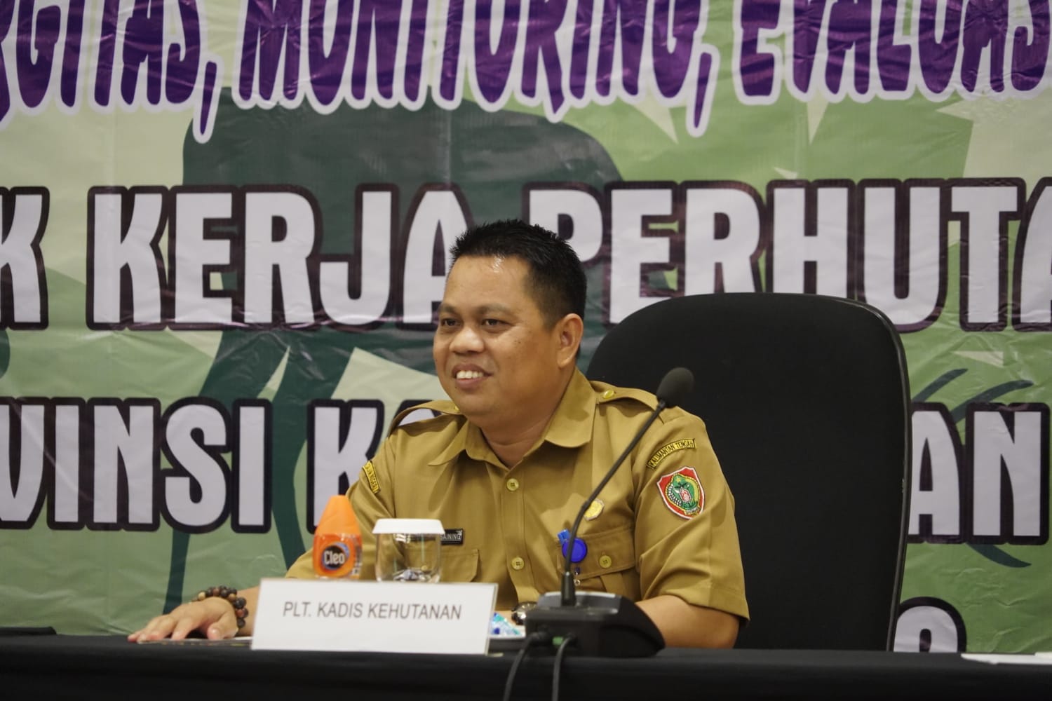Asisten Ekbang Leonard S. Ampung : Perhutanan Sosial Bantu Perekonomian Masyarakat di Sekitar Kawasan Hutan 