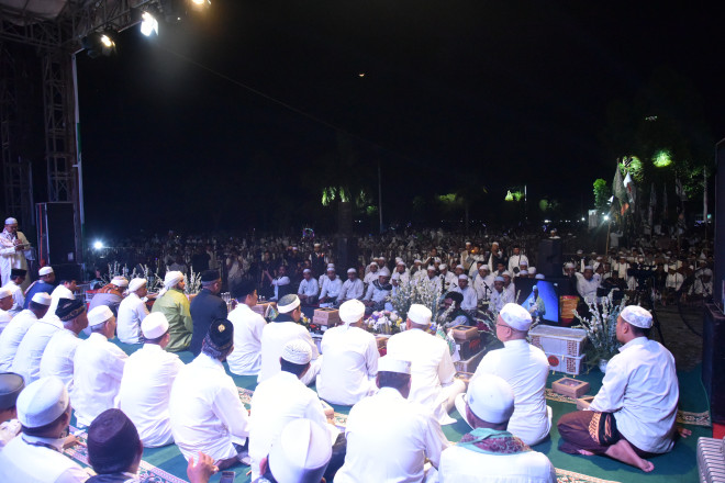 Ribuan Umat Muslim Hadiri Kalteng Bersholawat di Pangkalan Bun