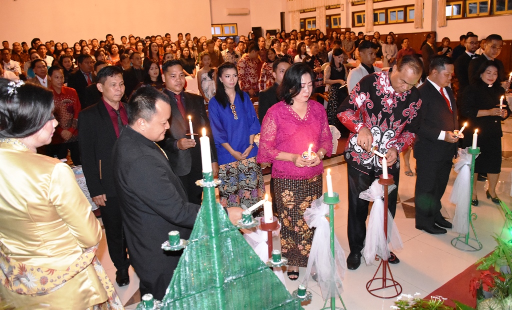 DPRD Kapuas Rayakan Natal Bersama