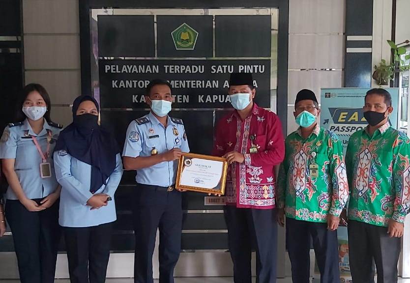 Eazy Paspor Direspon Positif Masyarakat Kapuas