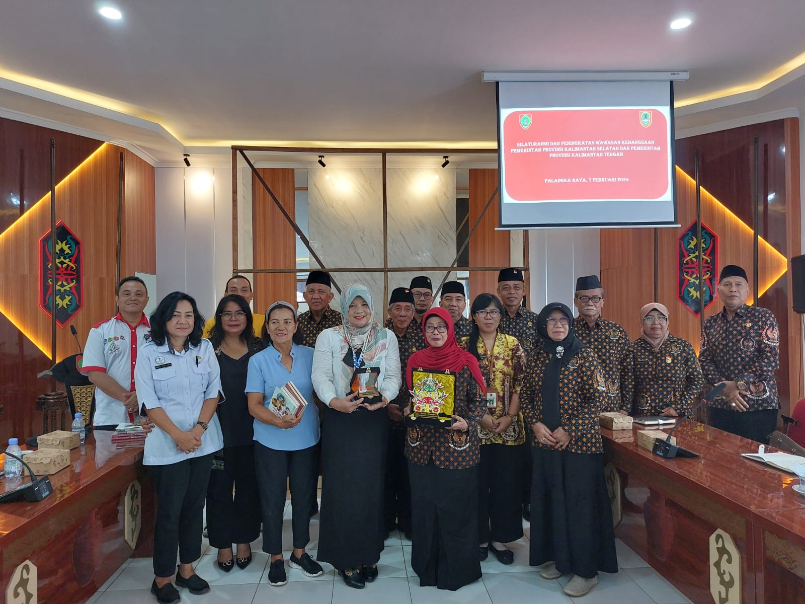 Badan Kesbangpol Prov. Kalteng Terima Kunjungan DHD 45 Prov. Kalsel