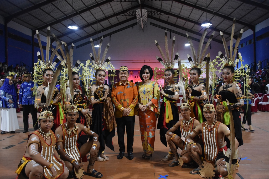 Festival Tingang Menteng Panunjung Tarung Meriahkan Hari jadi Kota Kuala Kapuas
