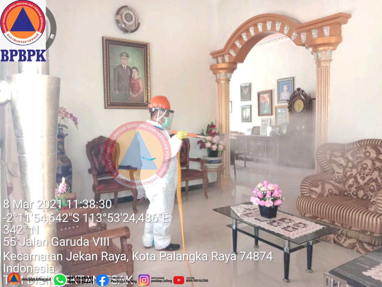 Satgas Covid-19 Prov Kalteng Lakukan Penyemprotan Disinfektan di Tiga Keluharan Secara Serentak