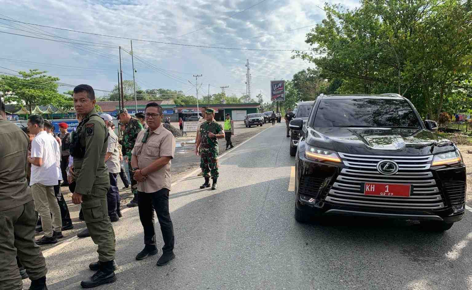 Gubernur Kalteng Hadiri Panen Raya Serentak di Pulang Pisau, Satpol PP Kalteng Lakukan Pengamanan dan Pengawalan