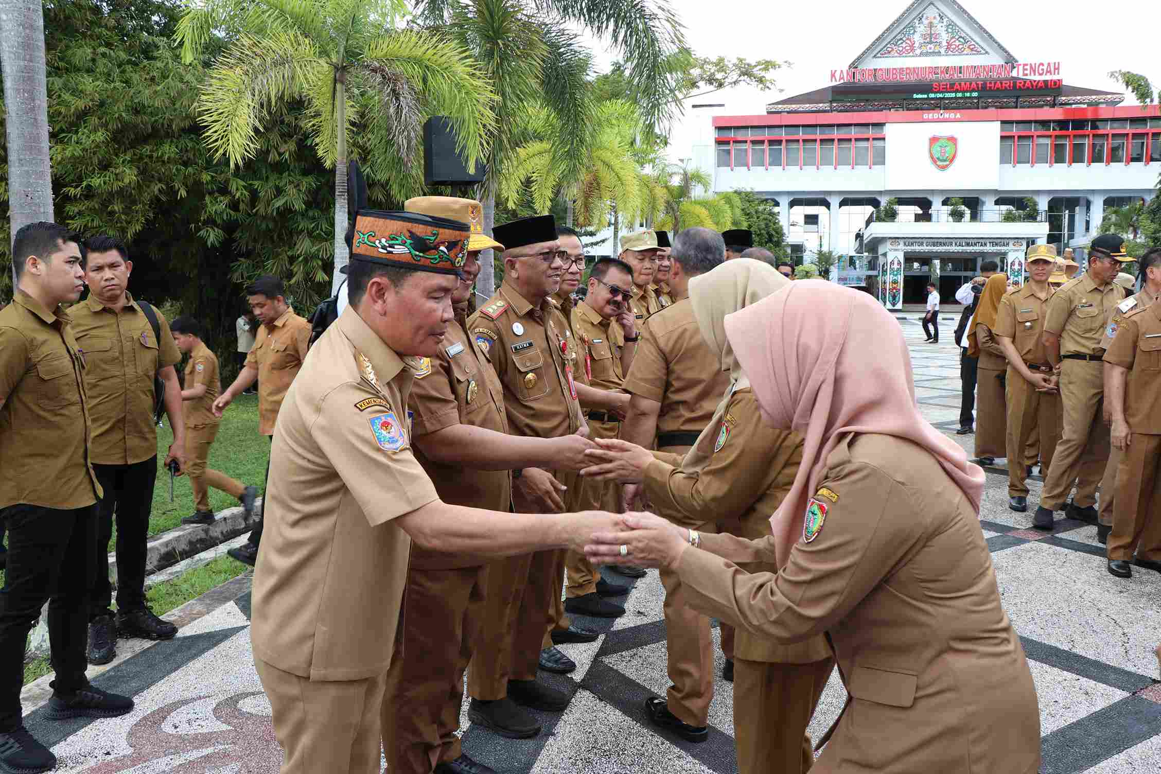 Kepala BKD Prov. Kalteng Hadiri Apel Besar dan Halalbihalal yang Dipimpin Gubernur Agustiar Sabran