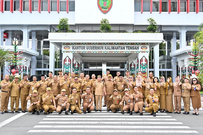 Kepala BAPPERIDA Kalteng Ikuti Apel Besar dan Halalbihalal Pemprov Kalteng 2025, Tingkatkan Disiplin dan Profesionalisme ASN