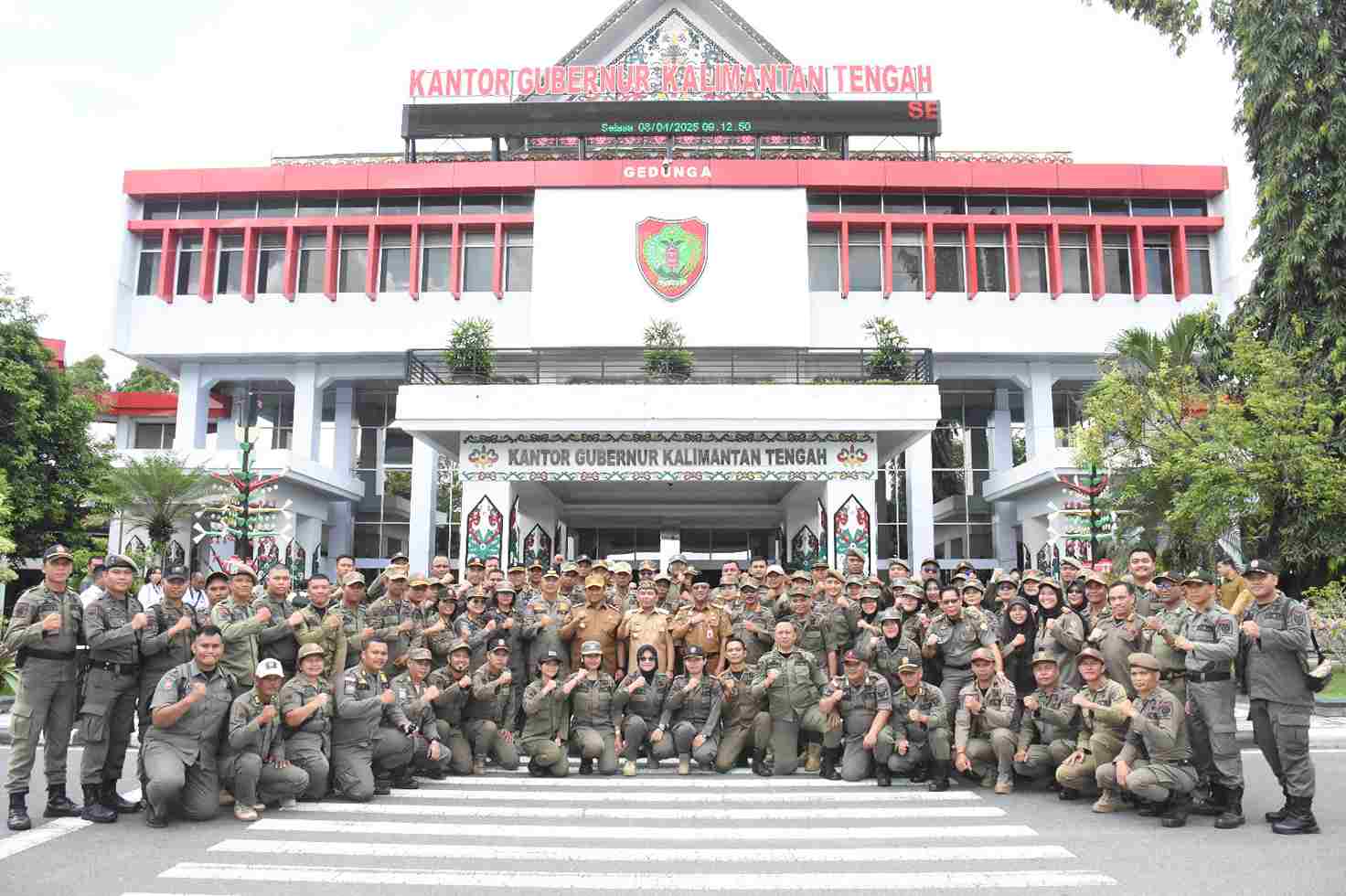 Satpol PP Kalteng Ikuti dan Amankan Apel Besar serta Halalbihalal 1 Syawal 1446 H Pemprov Kalteng