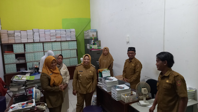 Optimalisasi RTH dan Sampah Jadi Sorotan Utama Bupati Kobar saat Sidak DLH