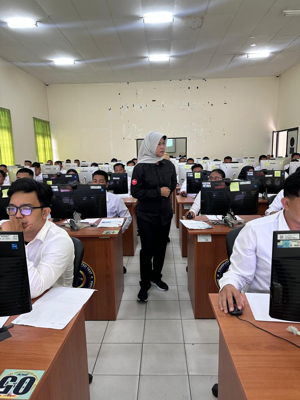 Sukses Selenggarakan Seleksi CAT PPPK Tahap 2 Tahun 2025, Kepala BKD Prov. Kalteng Tegaskan Komitmen Tingkatkan SDM ASN Unggul