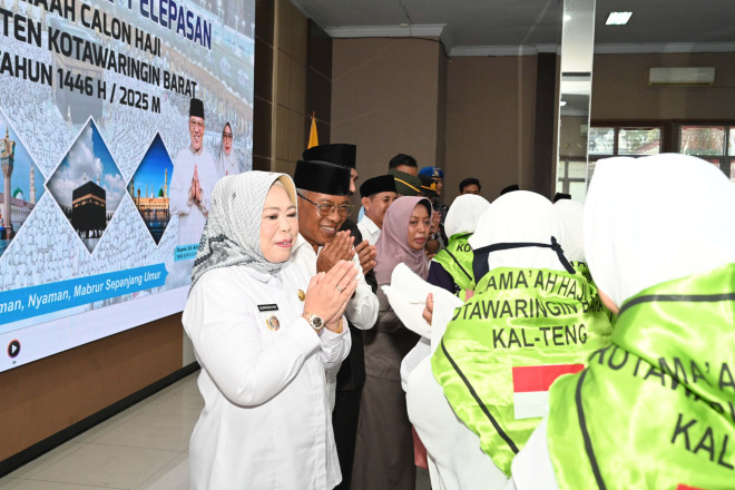 Bupati Hj. Nurhidayah Resmi Lepas 136 Jemaah Calon Haji Asal Kobar